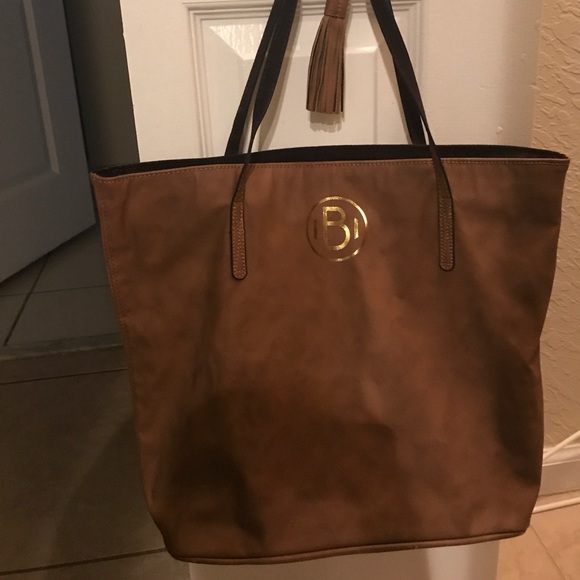 Mudd Handbags - Mudd Purse